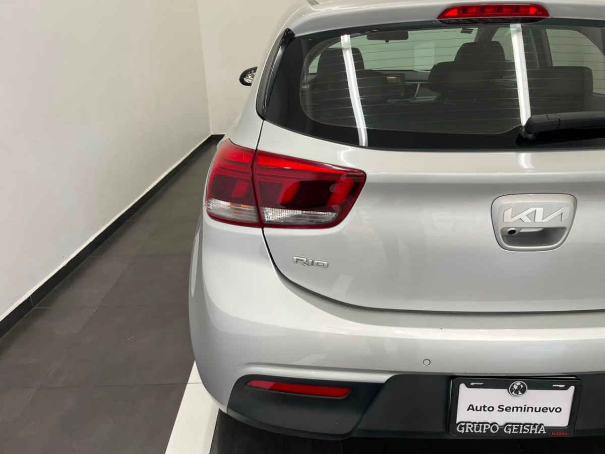 2023 Kia KIA RIO HB 5p EX L4/1.6 Pack Aut