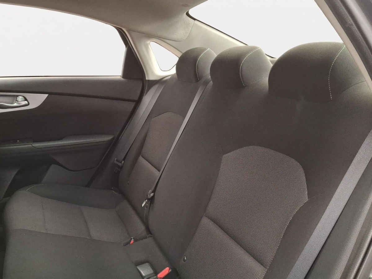 2023 Kia FORTE SEDAN 4p L L4/2.0 Man
