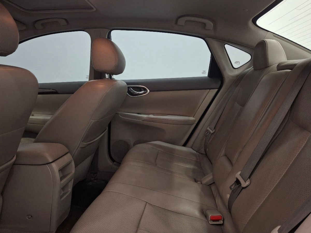 2015 Nissan Sentra 4p Exclusive L4/1.8 Aut Nave