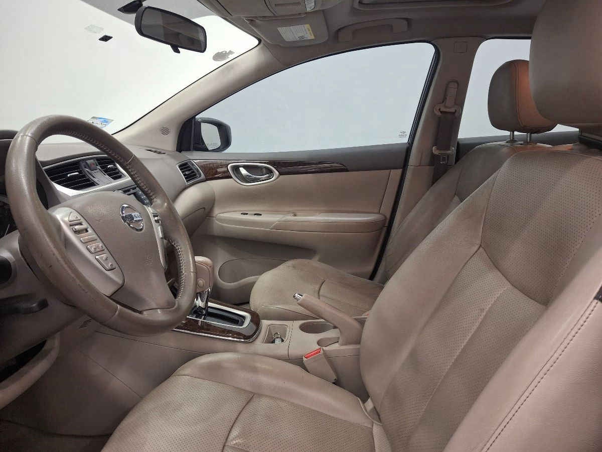 2015 Nissan Sentra 4p Exclusive L4/1.8 Aut Nave