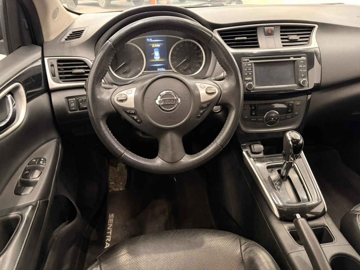 2017 Nissan Sentra 4p Exclusive L4/1.8 Aut Nave