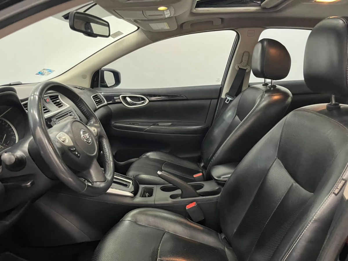 2017 Nissan Sentra 4p Exclusive L4/1.8 Aut Nave