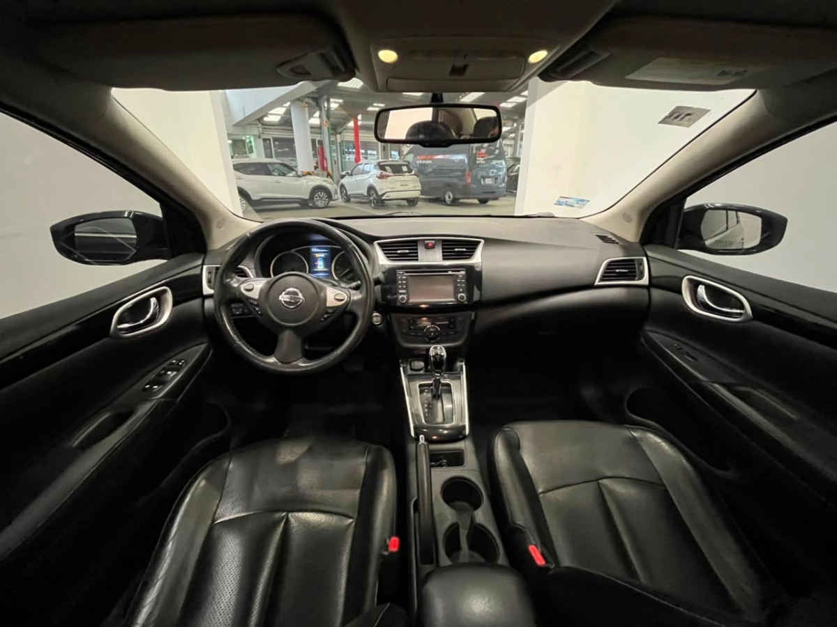 2017 Nissan Sentra 4p Exclusive L4/1.8 Aut Nave