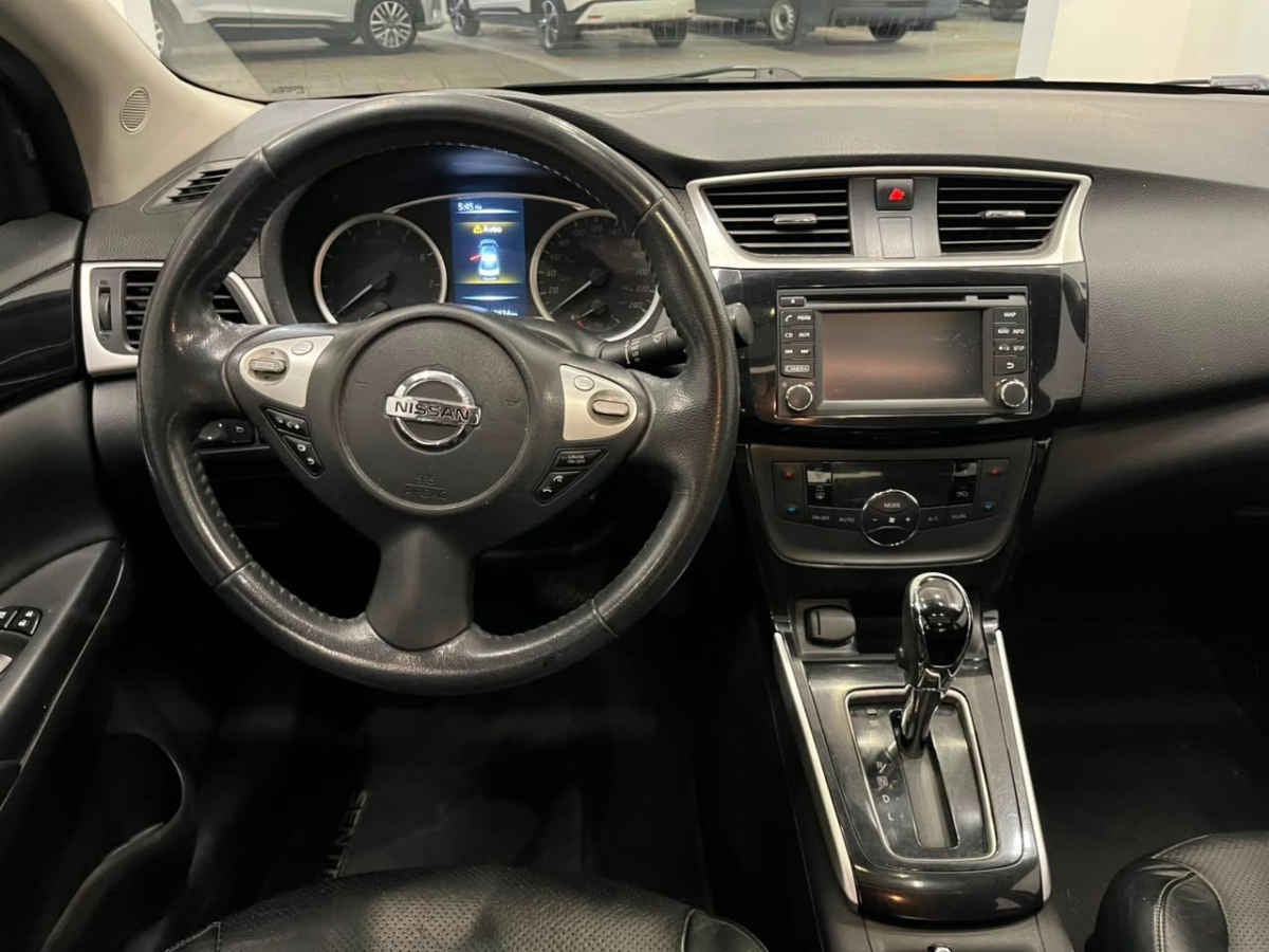2017 Nissan Sentra 4p Exclusive L4/1.8 Aut Nave