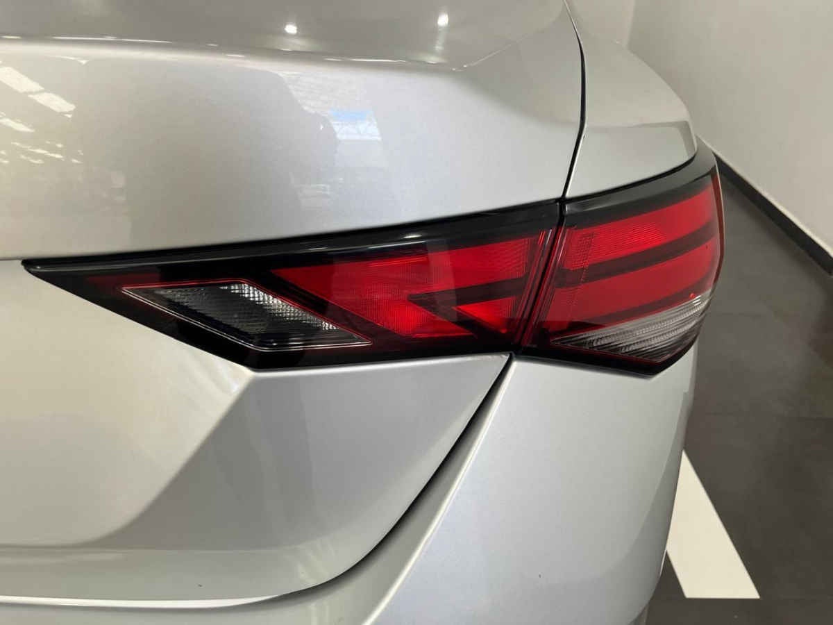 2021 Nissan Sentra 4p Advance L4/2.0 Aut