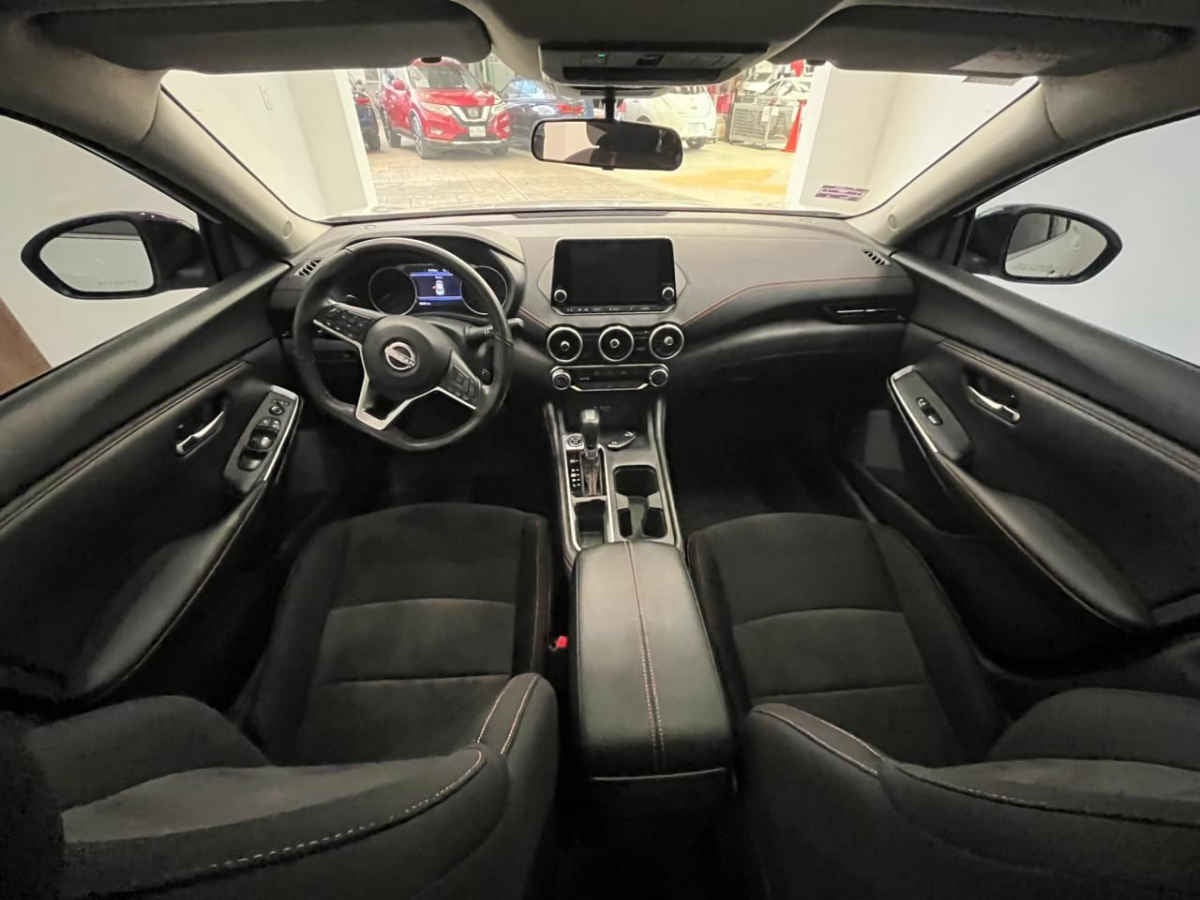 2024 Nissan Sentra 4p SR Bi-tono L4/2.0 Aut