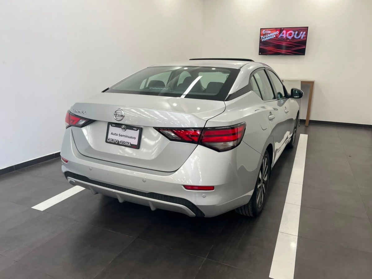 2020 Nissan Sentra 4p Exclusive L4/2.0 Aut
