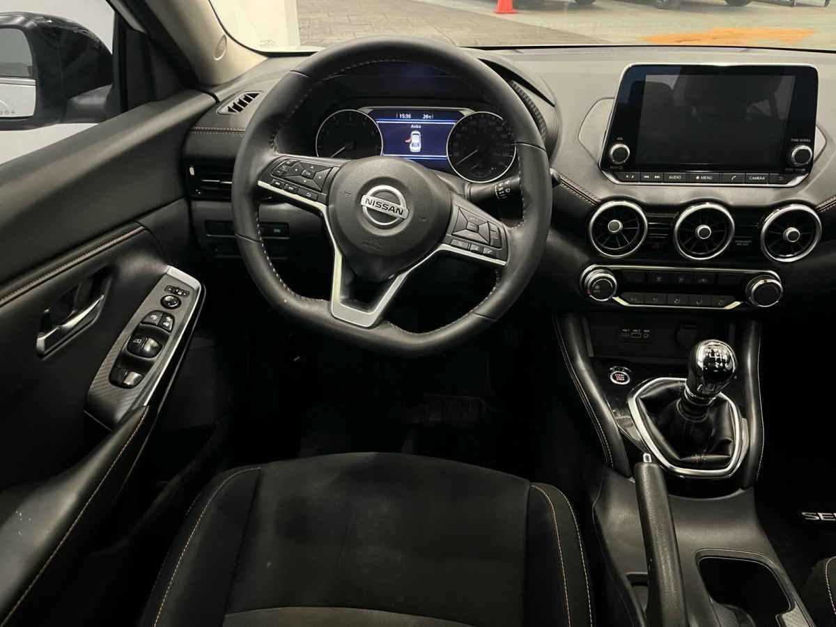 2020 Nissan Sentra 4p SR L4/2.0/T Man