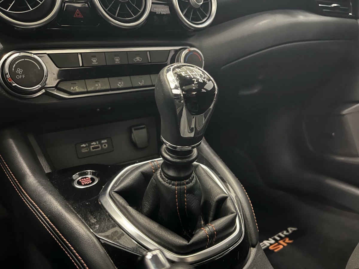 2020 Nissan Sentra 4p SR L4/2.0/T Man