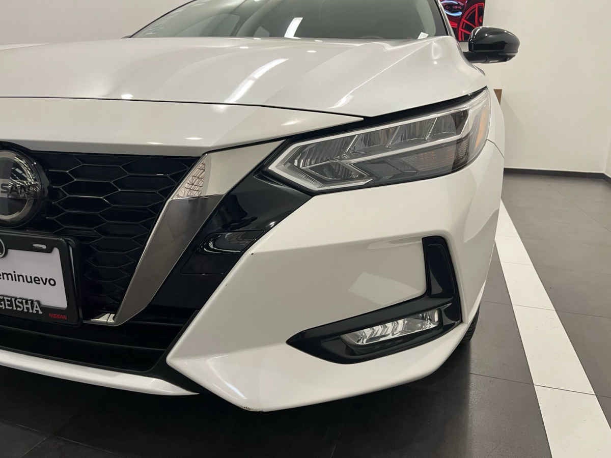 2020 Nissan Sentra 4p SR L4/2.0/T Man