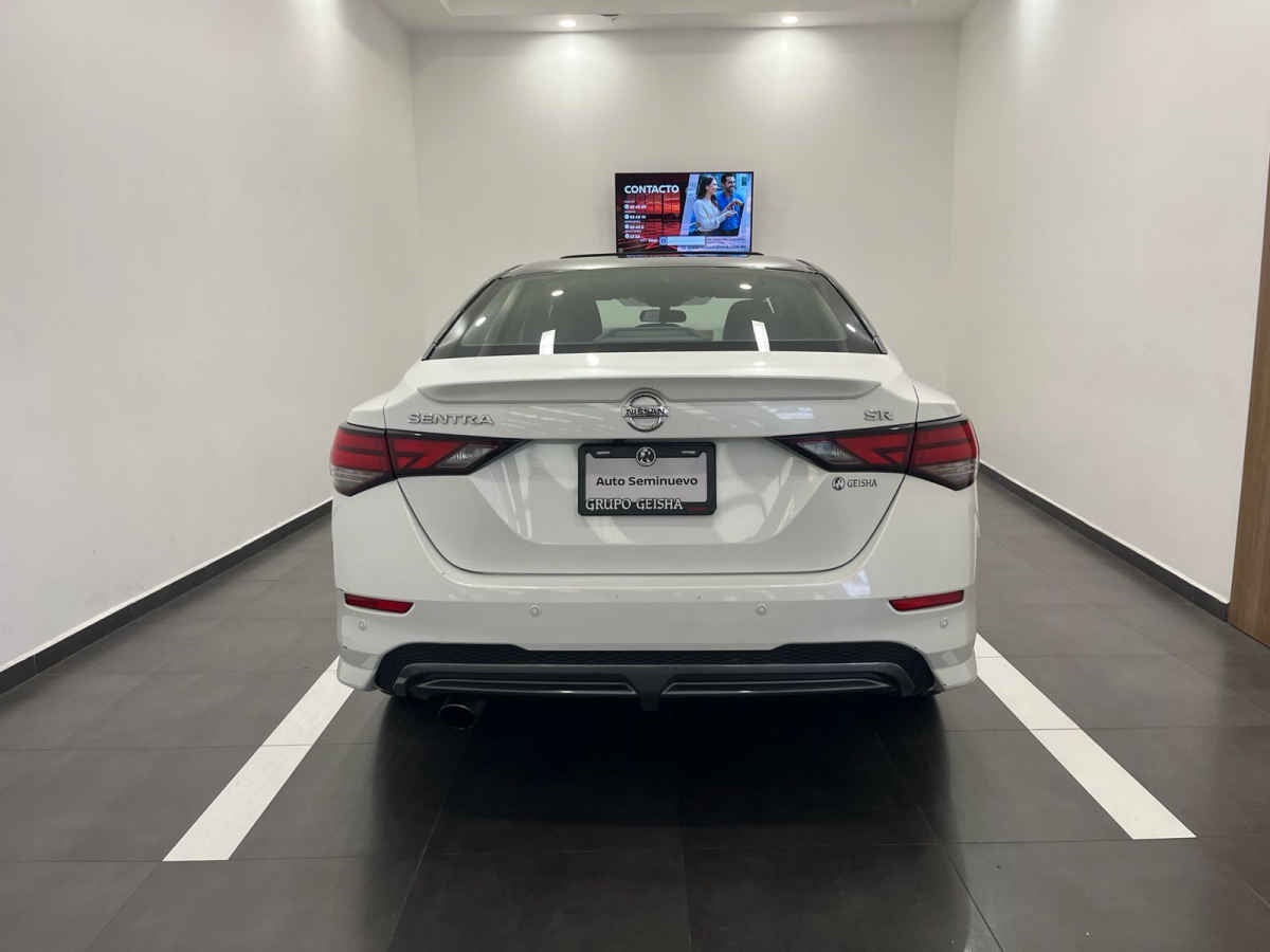 2020 Nissan Sentra 4p SR L4/2.0/T Man