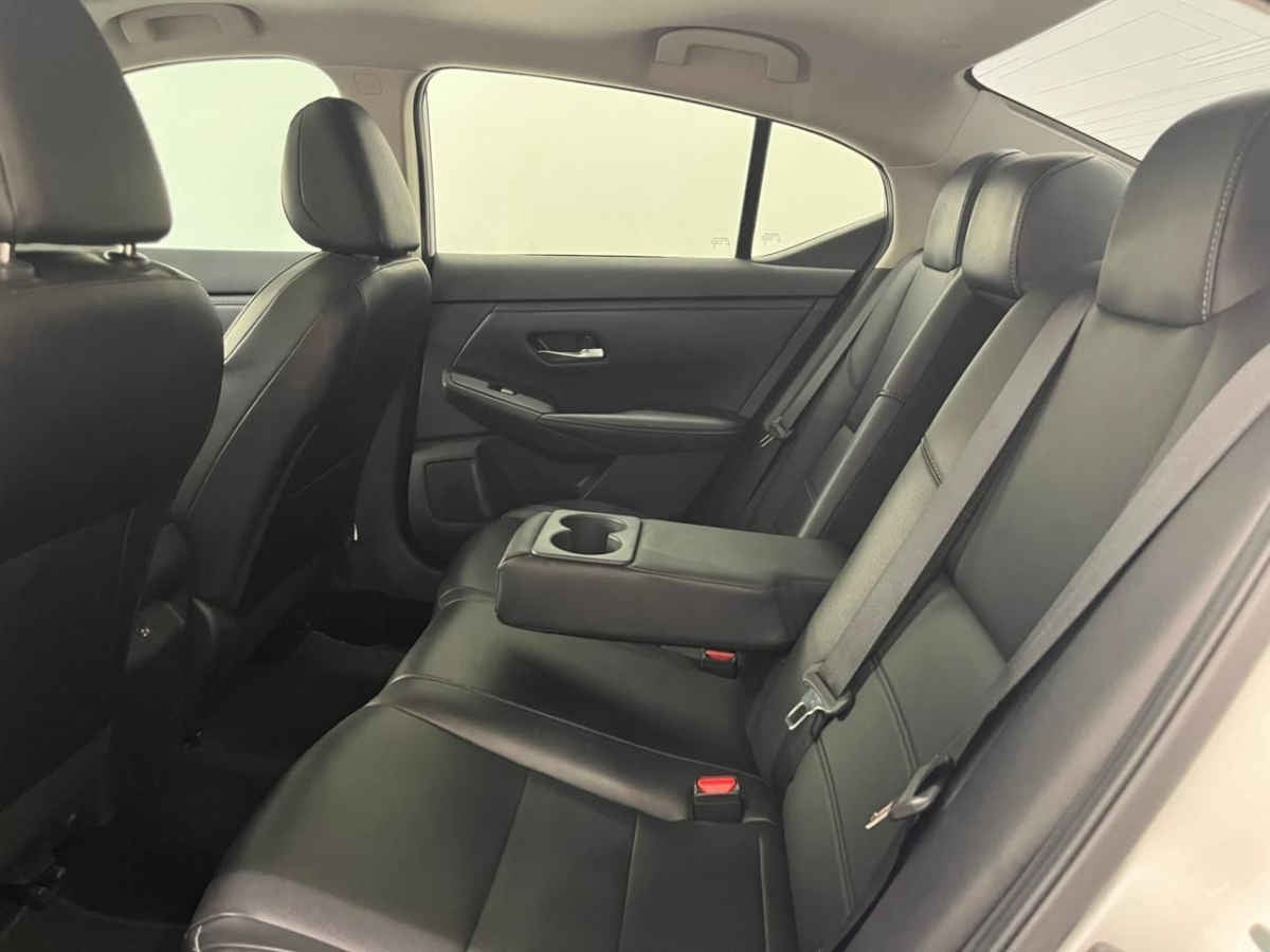 2023 Nissan Sentra 4p SR Platinum L4/2.0 Aut