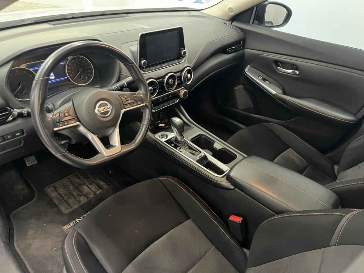 2021 Nissan Sentra 4p SR Bi-tono L4/2.0 Aut