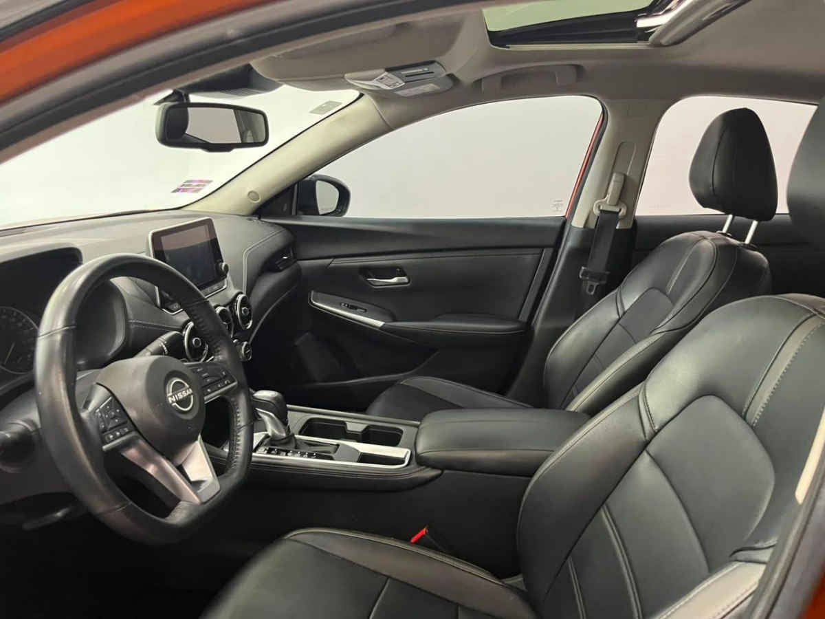 2024 Nissan Sentra 4p SR Platinum Bi-tono L4/2.0 Aut