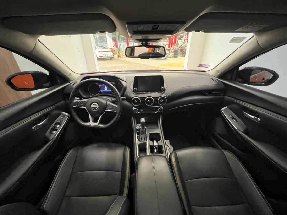 2024 Nissan Sentra 4p SR Platinum Bi-tono L4/2.0 Aut