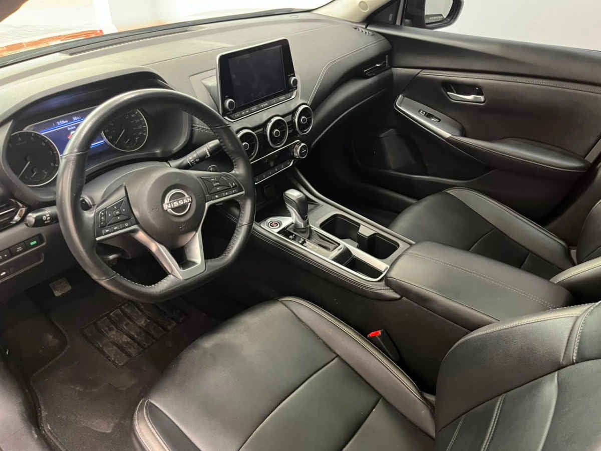 2024 Nissan Sentra 4p SR Platinum Bi-tono L4/2.0 Aut