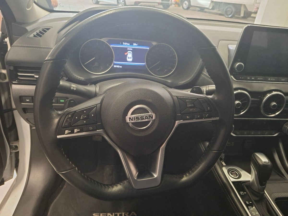 2023 Nissan Sentra 4p SR Platinum L4/2.0 Aut