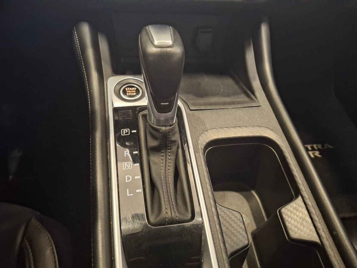 2023 Nissan Sentra 4p SR Platinum L4/2.0 Aut