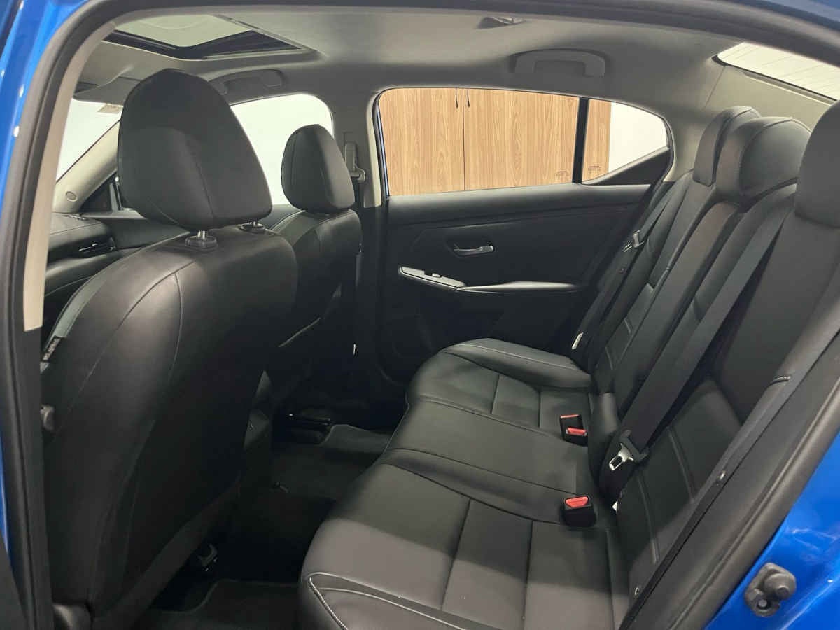 2024 Nissan Sentra 4p SR Platinum Bi-tono L4/2.0 Aut
