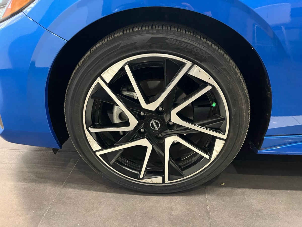 2024 Nissan Sentra 4p SR Platinum Bi-tono L4/2.0 Aut