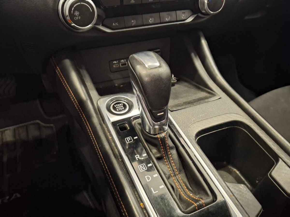 2020 Nissan Sentra 4p SR L4/2..0/T Aut