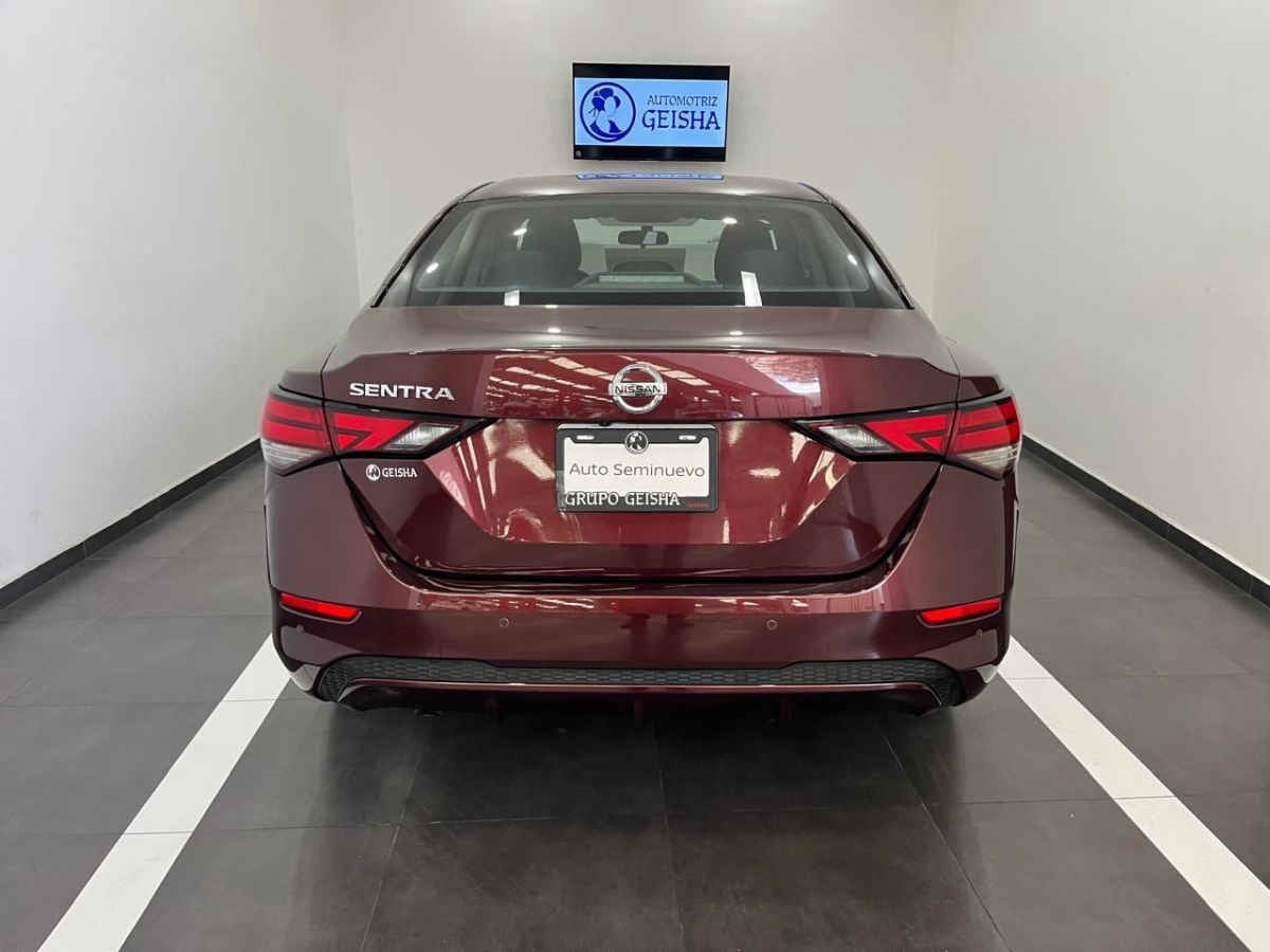 2023 Nissan Sentra 4p Advance L4/2.0 Man