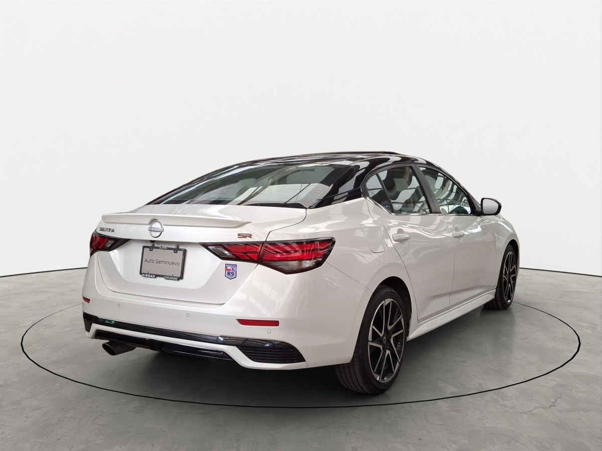 2024 Nissan Sentra 4p SR Platinum Bi-tono L4/2.0 Aut