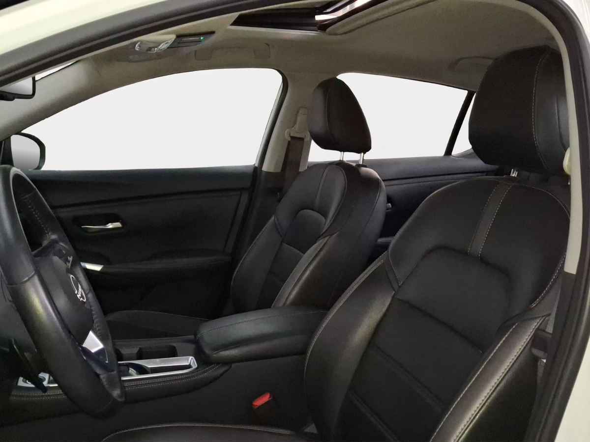 2024 Nissan Sentra 4p SR Platinum Bi-tono L4/2.0 Aut