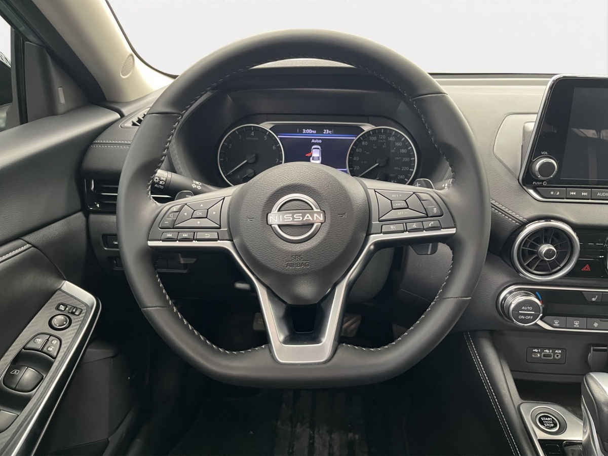 2025 Nissan Sentra 4p SR Platinum Bi-tono L4/2.0 Aut