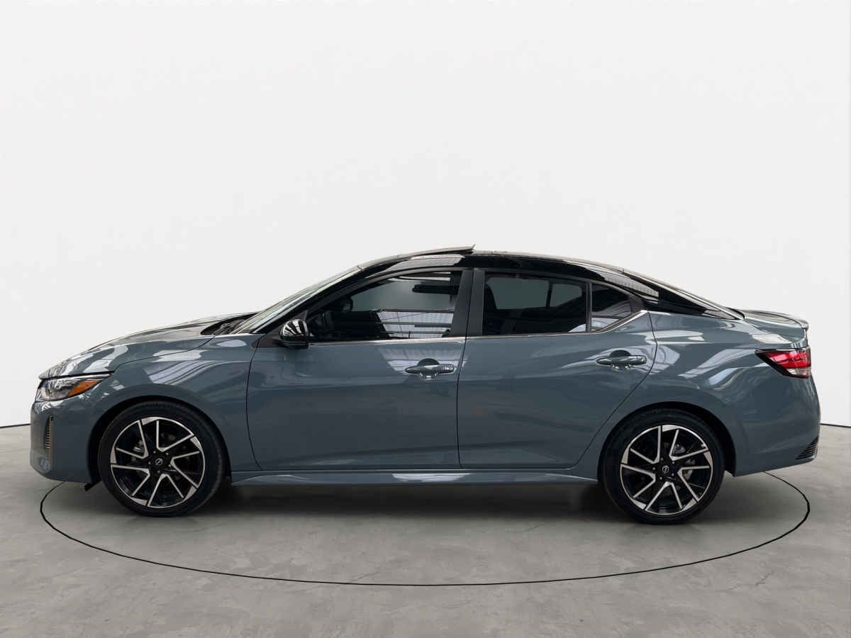 2025 Nissan Sentra 4p SR Platinum Bi-tono L4/2.0 Aut