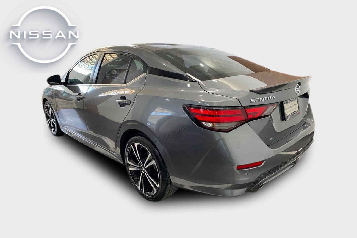 2023 Nissan Sentra 4p SR L4/2.0 Aut