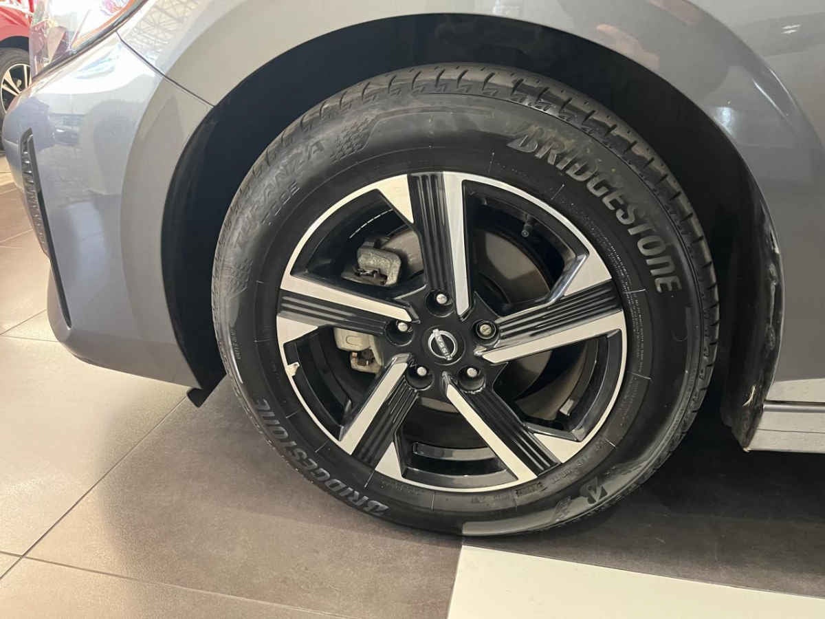 2024 Nissan Sentra 4p Advance L4/2.0 Aut