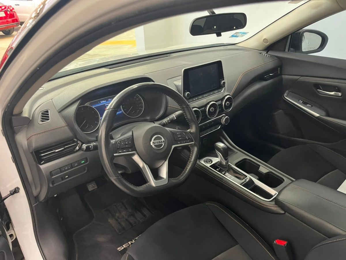 2022 Nissan Sentra 4p SR L4/2.0 Aut