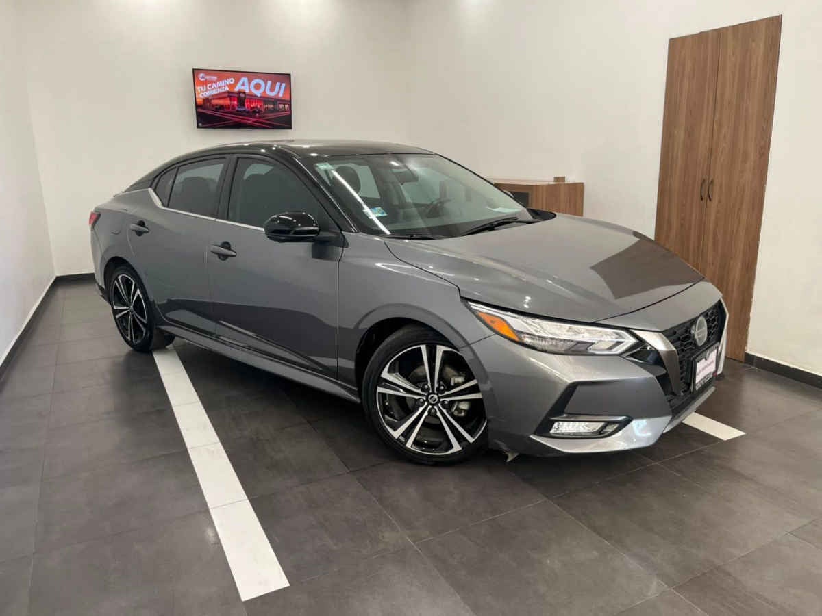2023 Nissan Sentra 4p SR L4/2.0 Aut