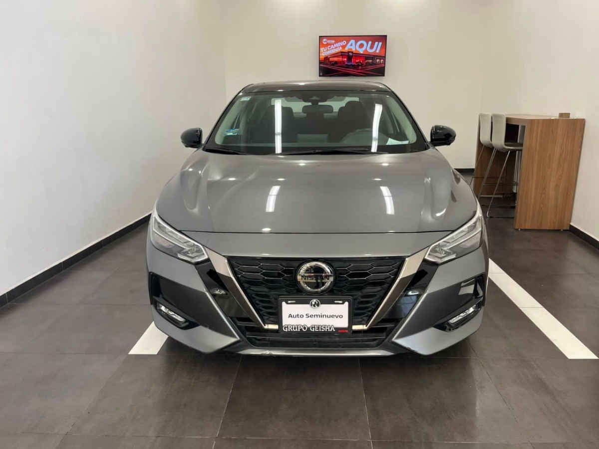 2023 Nissan Sentra 4p SR L4/2.0 Aut