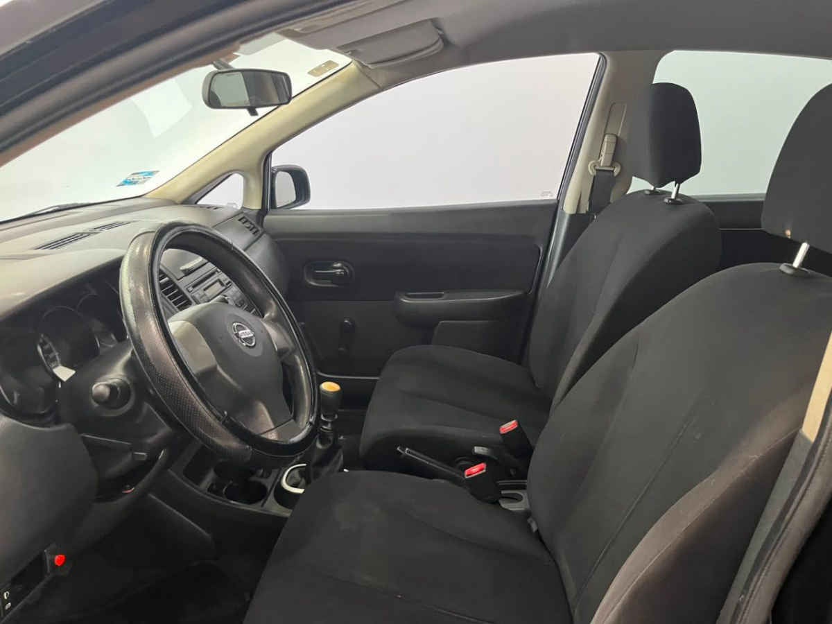 2016 Nissan Tiida 4p Sedán Sense L4/1.8 Man