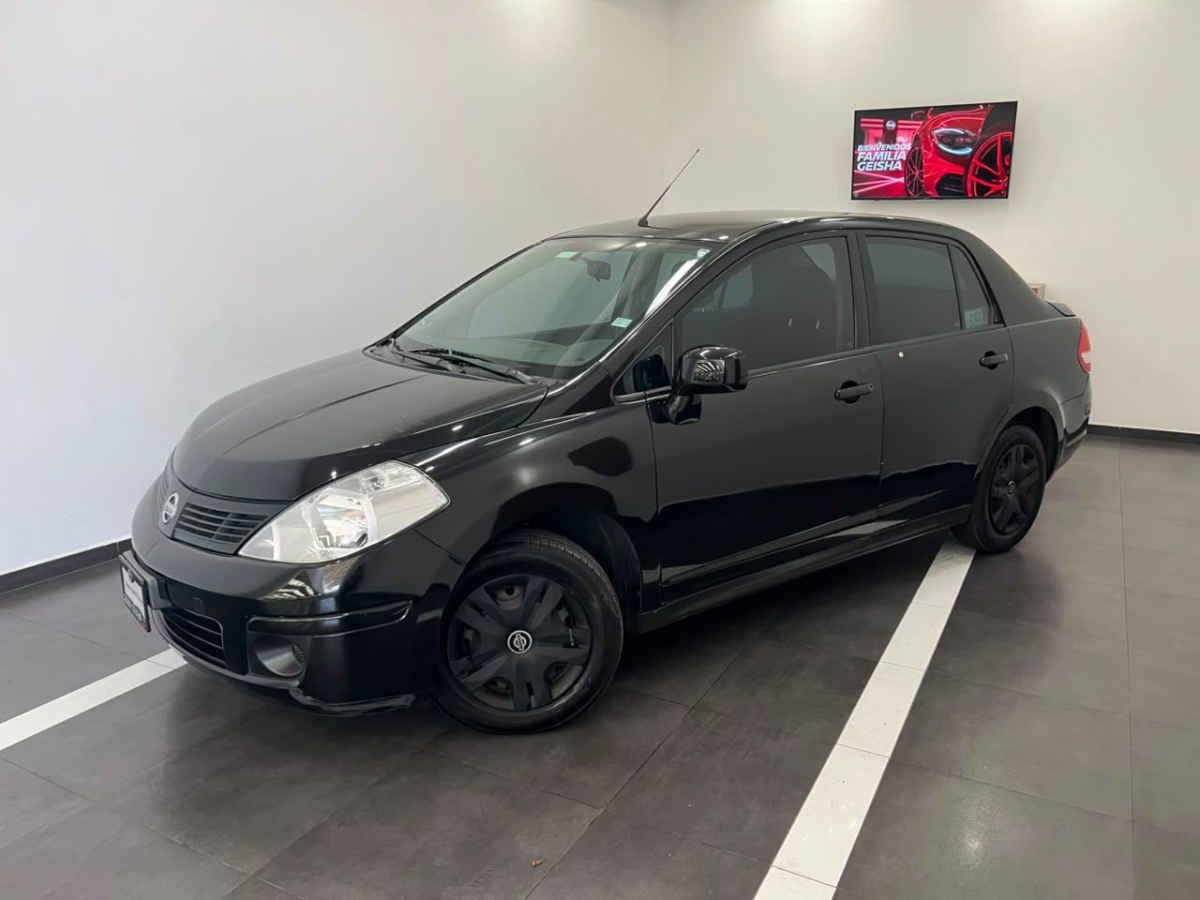 2016 Nissan Tiida 4p Sedán Sense L4/1.8 Man