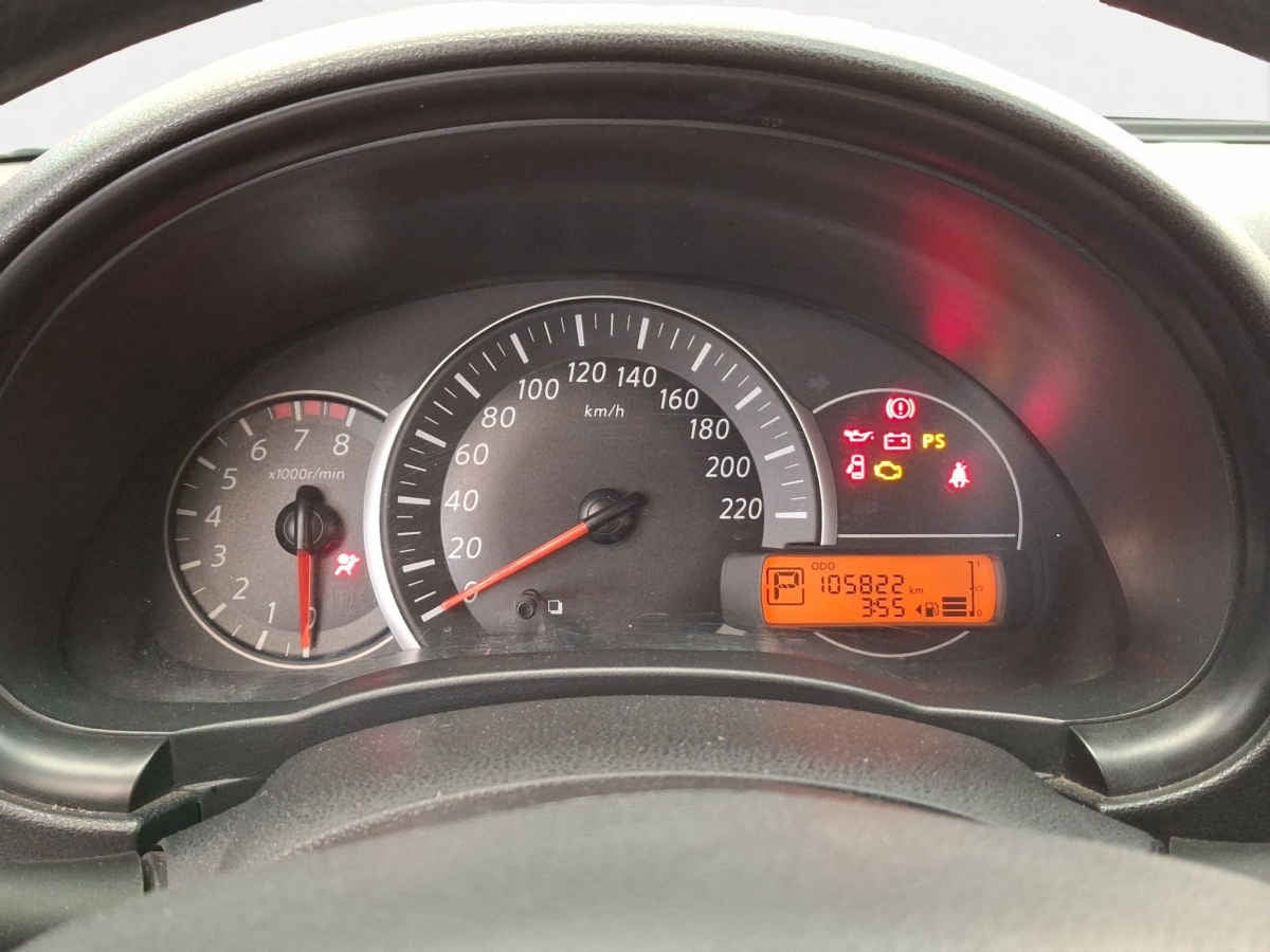 2019 Nissan March 5p Advance L4/1.6 Aut