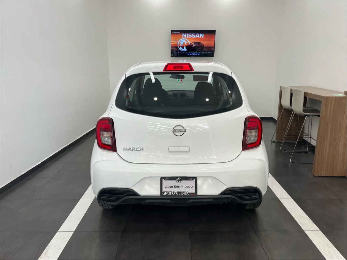 2025 Nissan March 5p Sense L4/1.6 Aut
