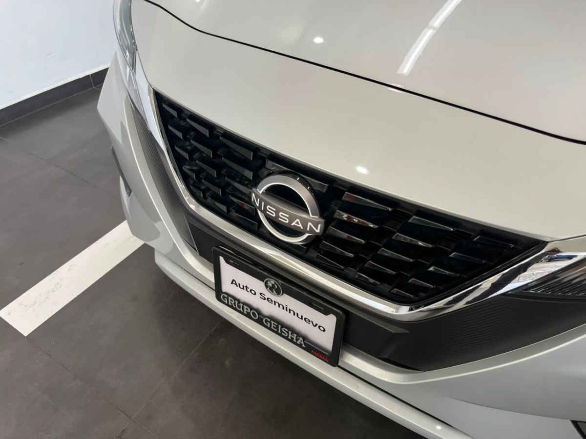 2024 Nissan March 5p Sense L4/1.6 Man