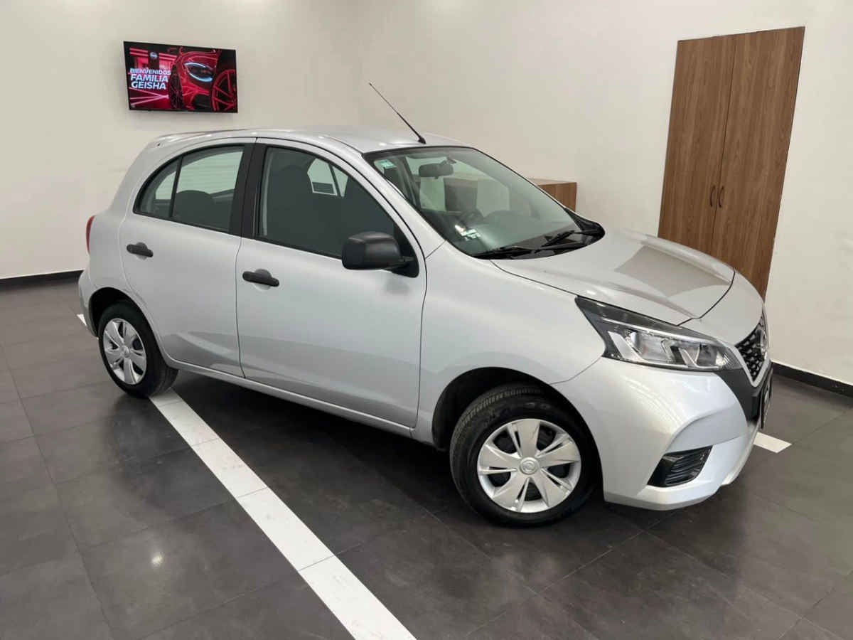 2024 Nissan March 5p Sense L4/1.6 Man