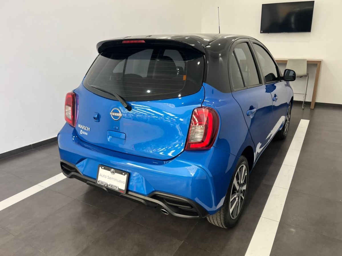 2023 Nissan March 5p Exclusive Bitono L4/1.6 Aut