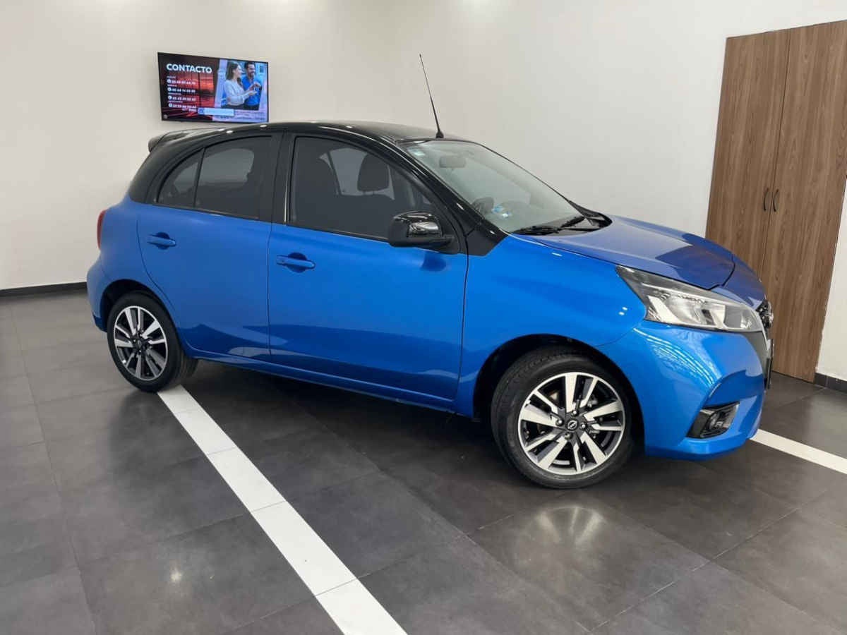 2023 Nissan March 5p Exclusive Bitono L4/1.6 Aut