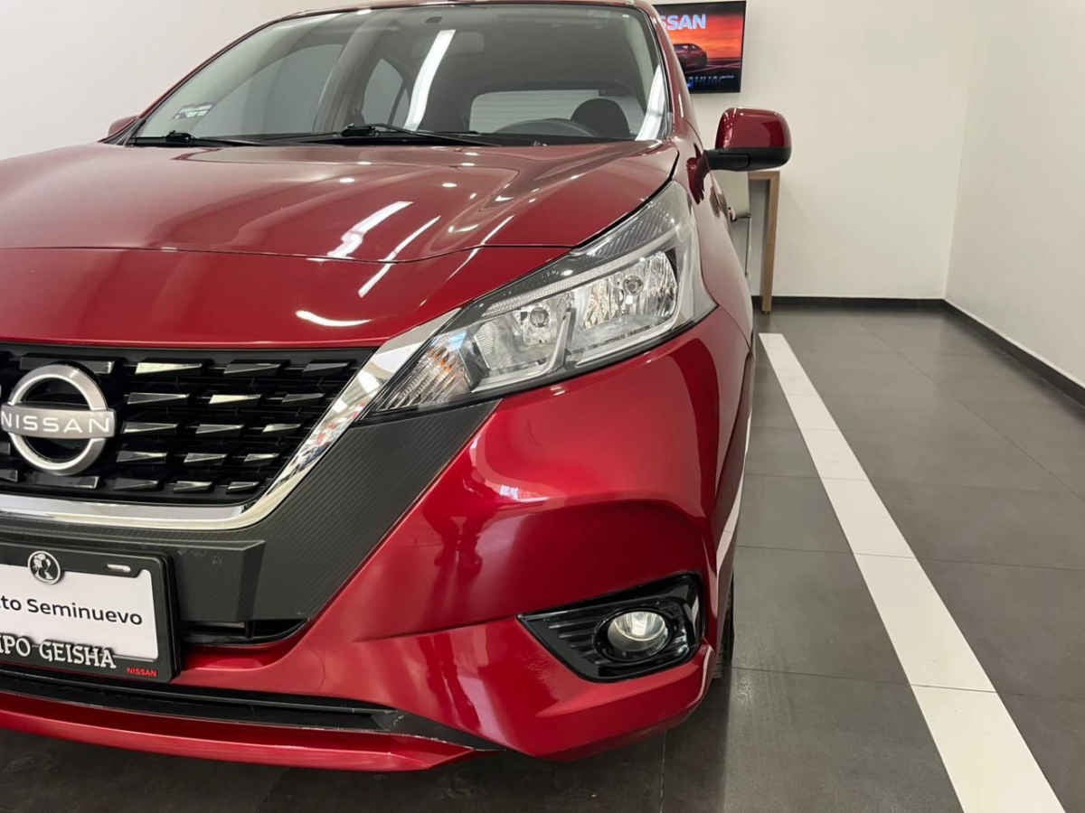 2024 Nissan March 5p Advance L4/1.6 Man