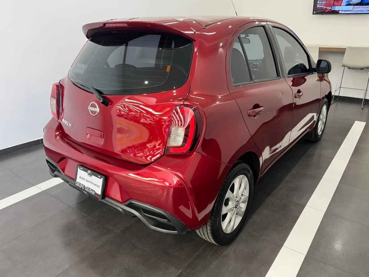 2024 Nissan March 5p Advance L4/1.6 Man