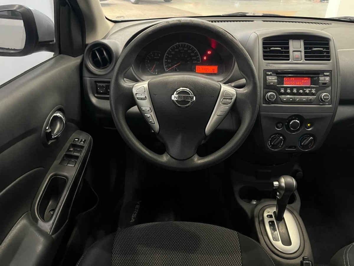 2017 Nissan Versa 4p Sense L4/1.6 Aut