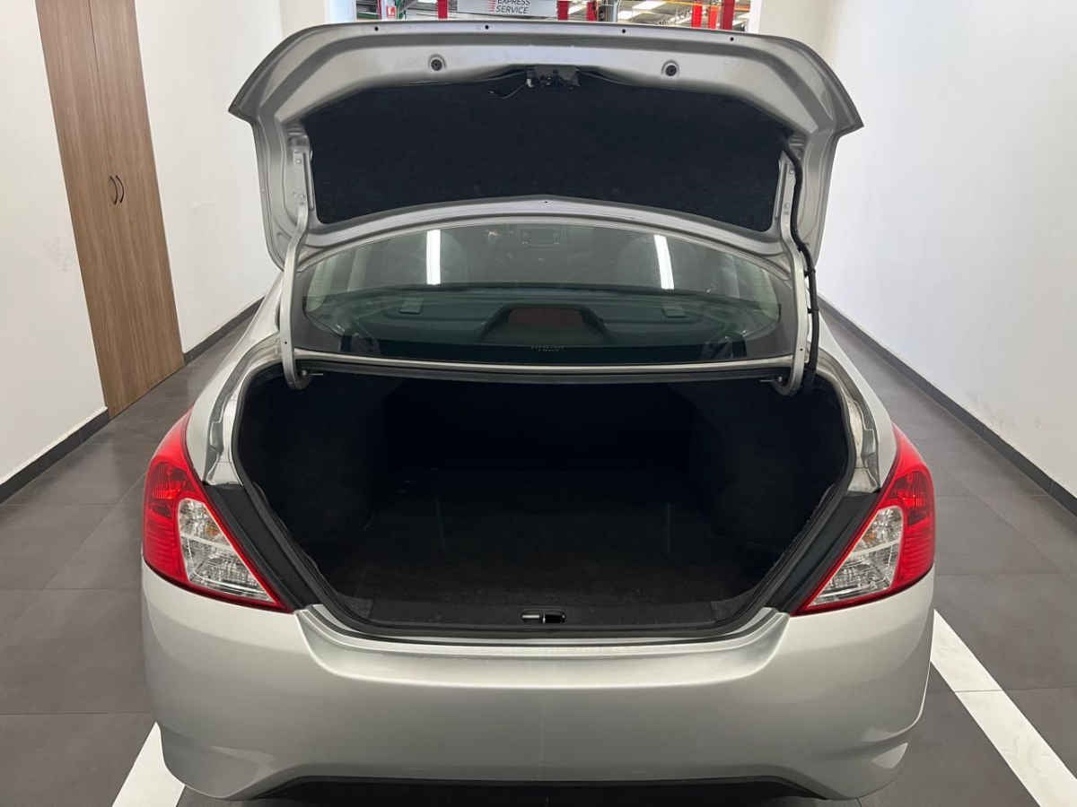 2017 Nissan Versa 4p Sense L4/1.6 Aut