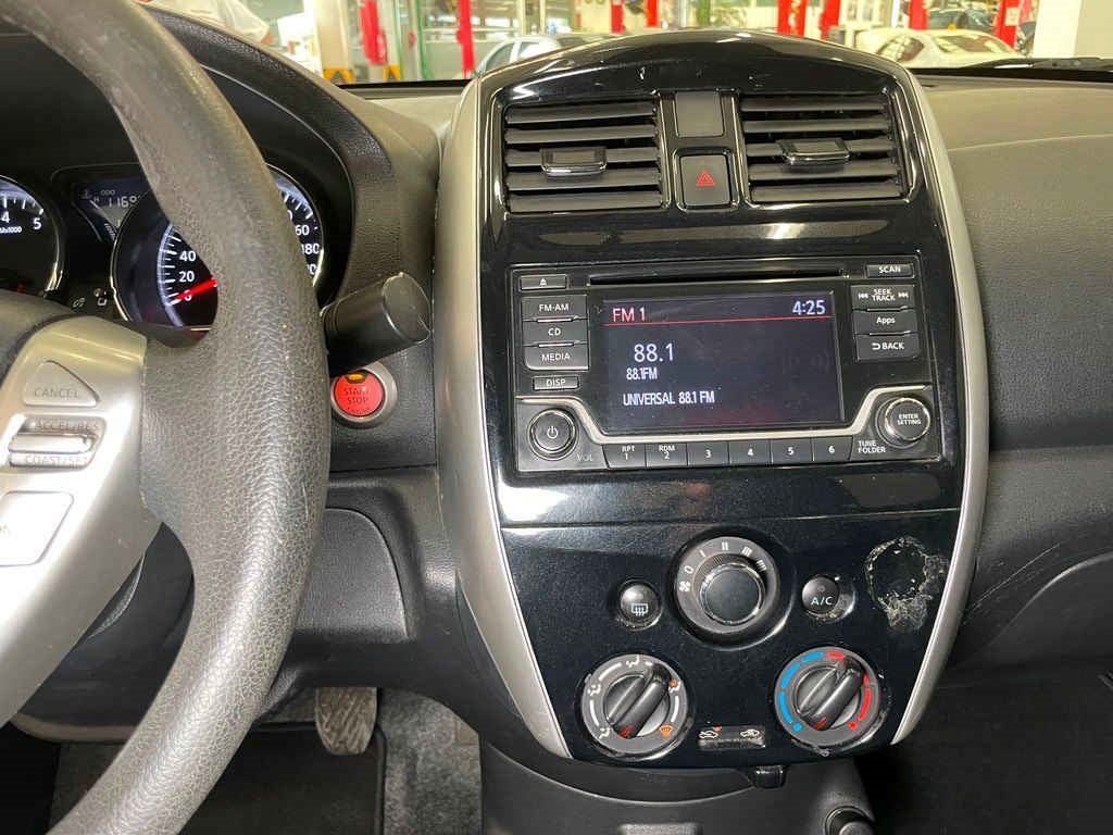 2018 Nissan Versa 4p Advance L4/1.6 Man