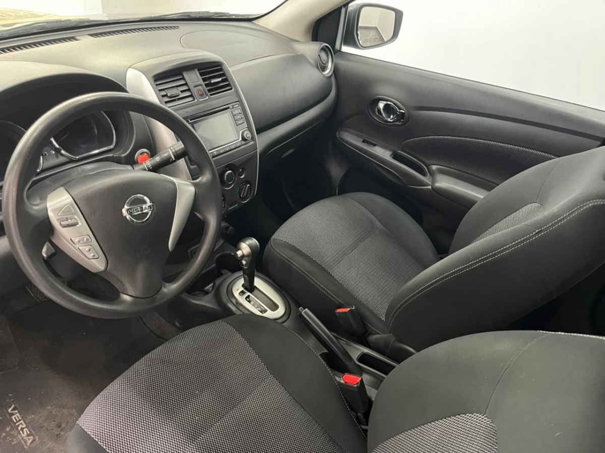 2019 Nissan Versa 4p Advance L4/1.6 Aut