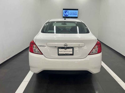 2018 Nissan Versa 4p Advance L4/1.6 Aut